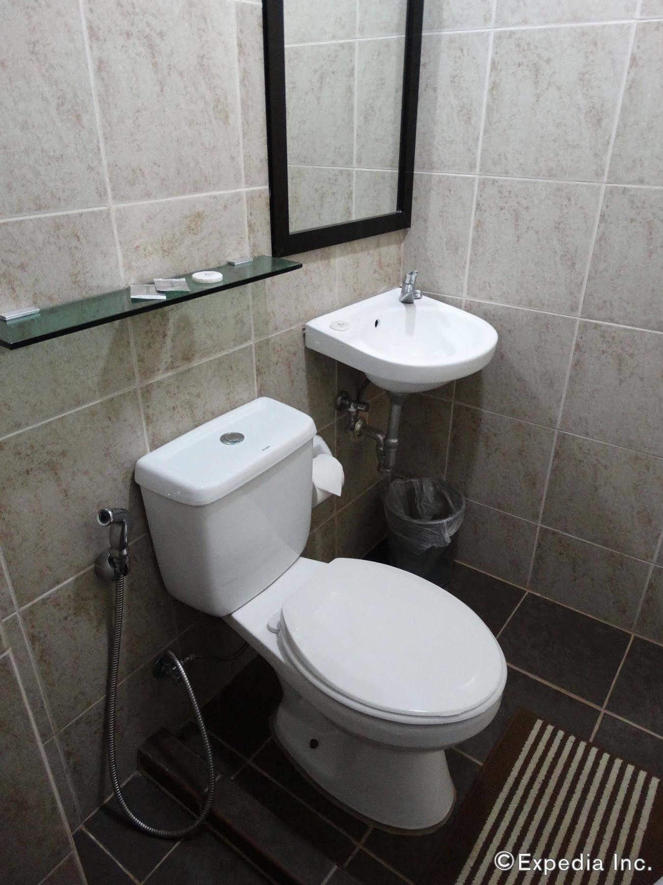Reddoorz Plus Near Rizal Junction Puerto Princesa Exterior photo