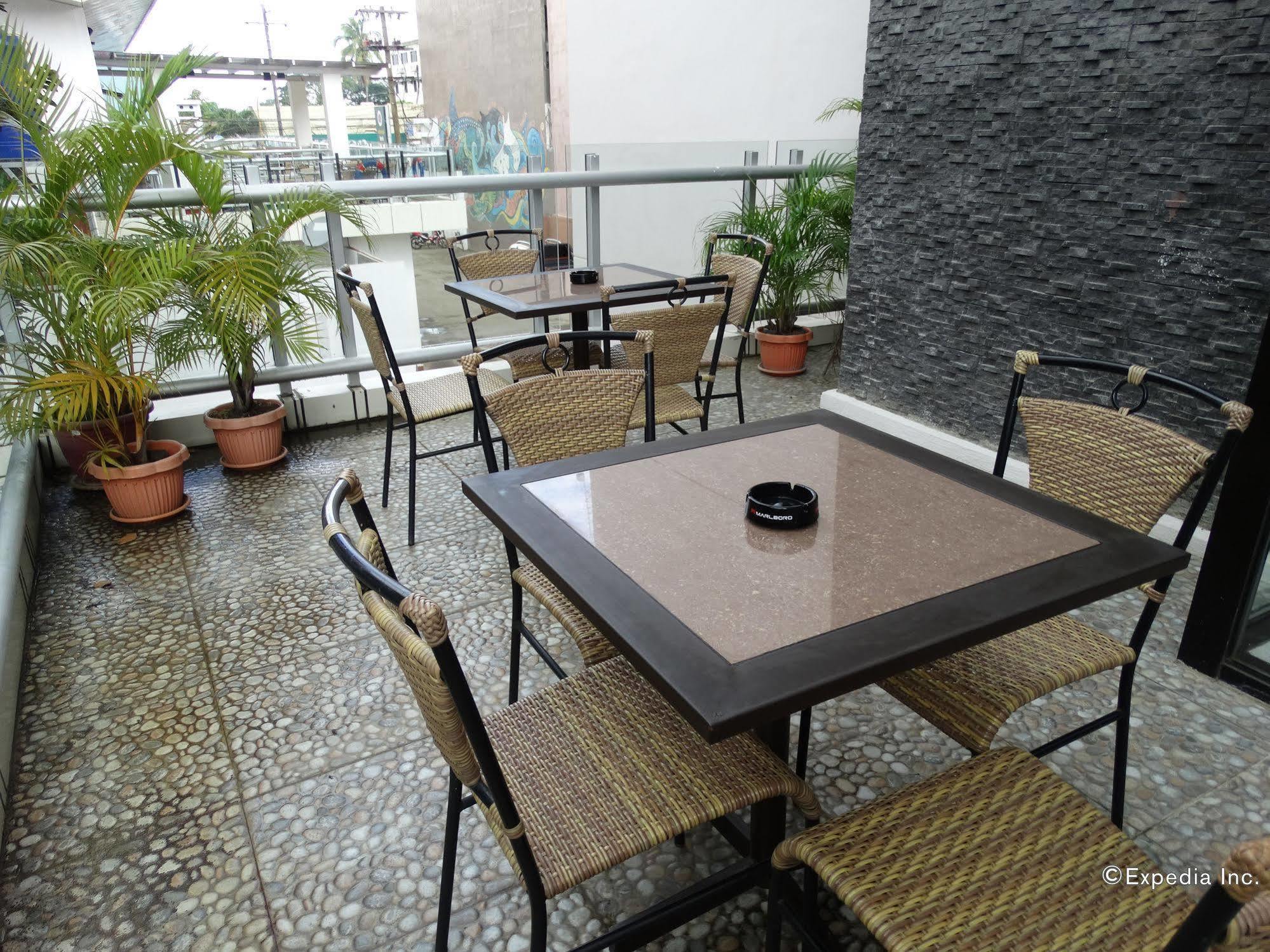 Reddoorz Plus Near Rizal Junction Puerto Princesa Exterior photo