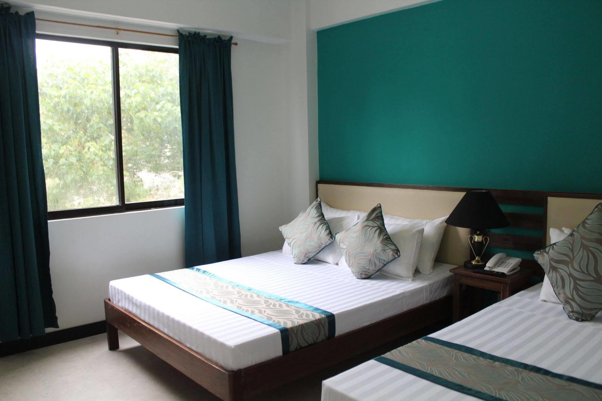 Reddoorz Plus Near Rizal Junction Puerto Princesa Exterior photo