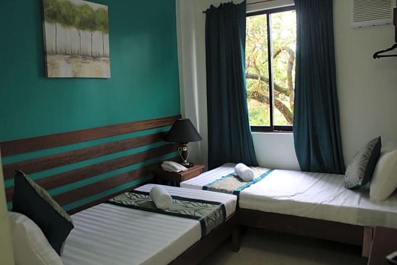 Reddoorz Plus Near Rizal Junction Puerto Princesa Exterior photo