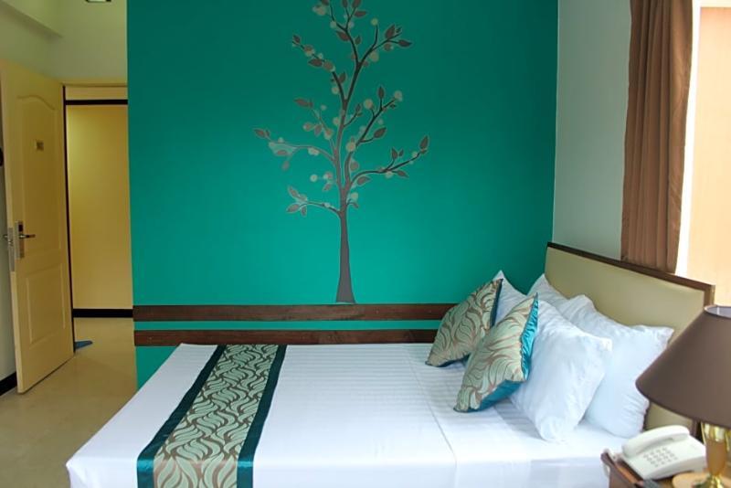 Reddoorz Plus Near Rizal Junction Puerto Princesa Exterior photo