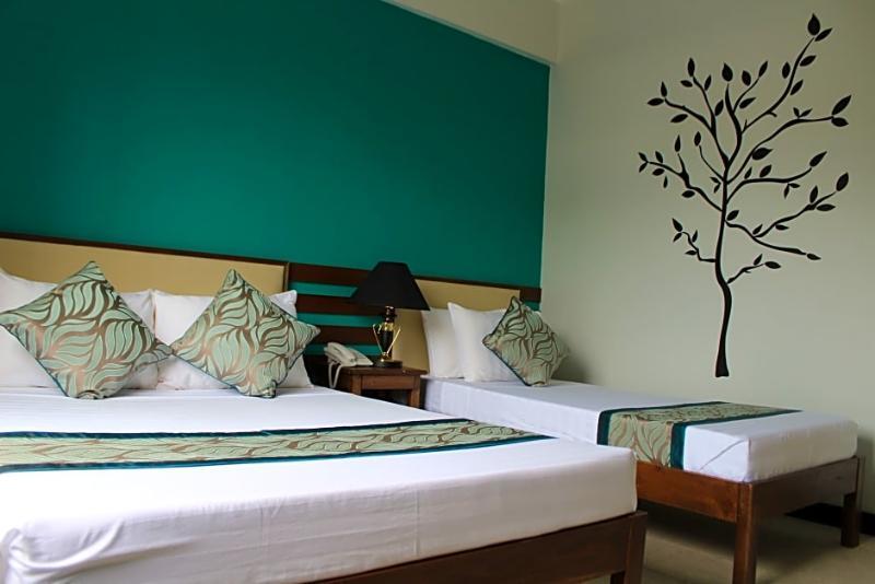 Reddoorz Plus Near Rizal Junction Puerto Princesa Exterior photo